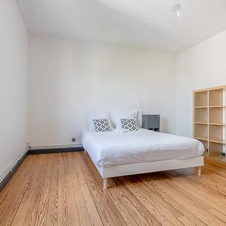 Le Gregoire De Tours Apartment